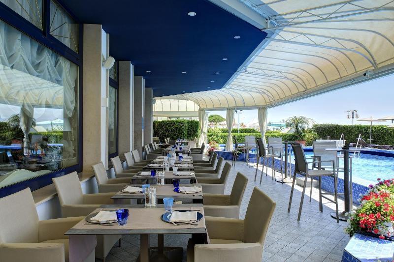 Hotel Cavalieri Palace & Suites Lido di Jesolo Zewnętrze zdjęcie