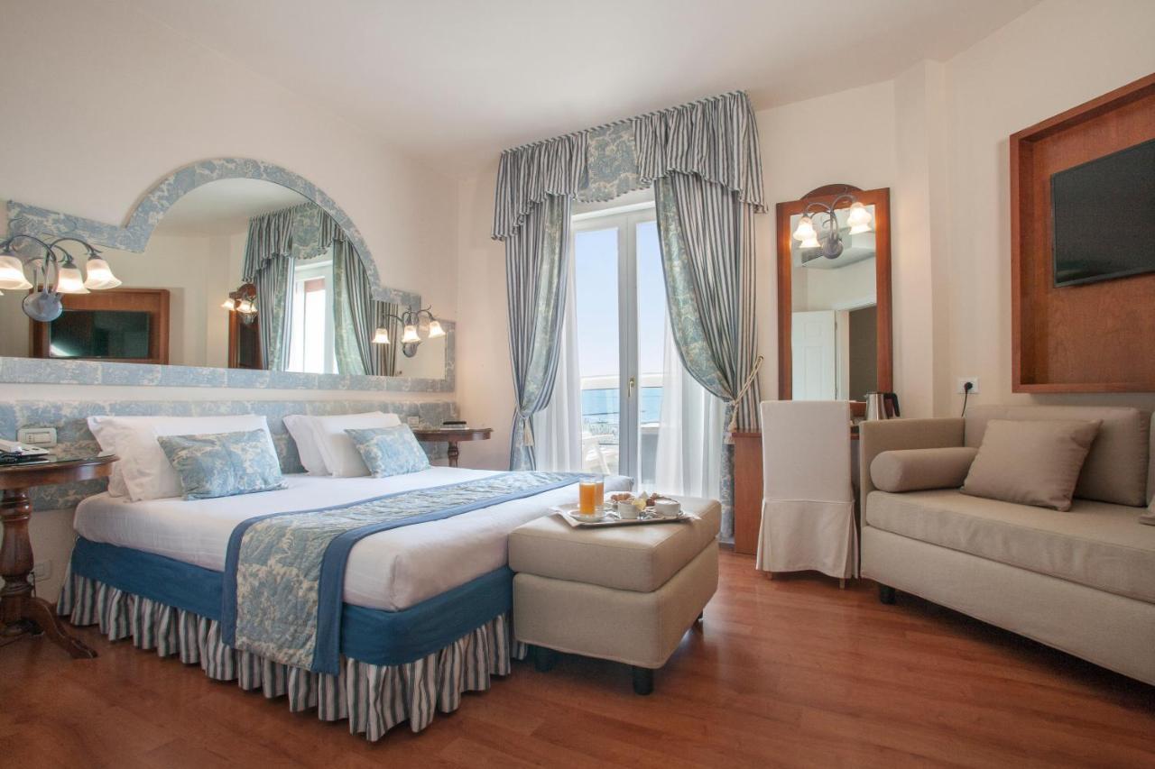 Hotel Cavalieri Palace & Suites Lido di Jesolo Zewnętrze zdjęcie