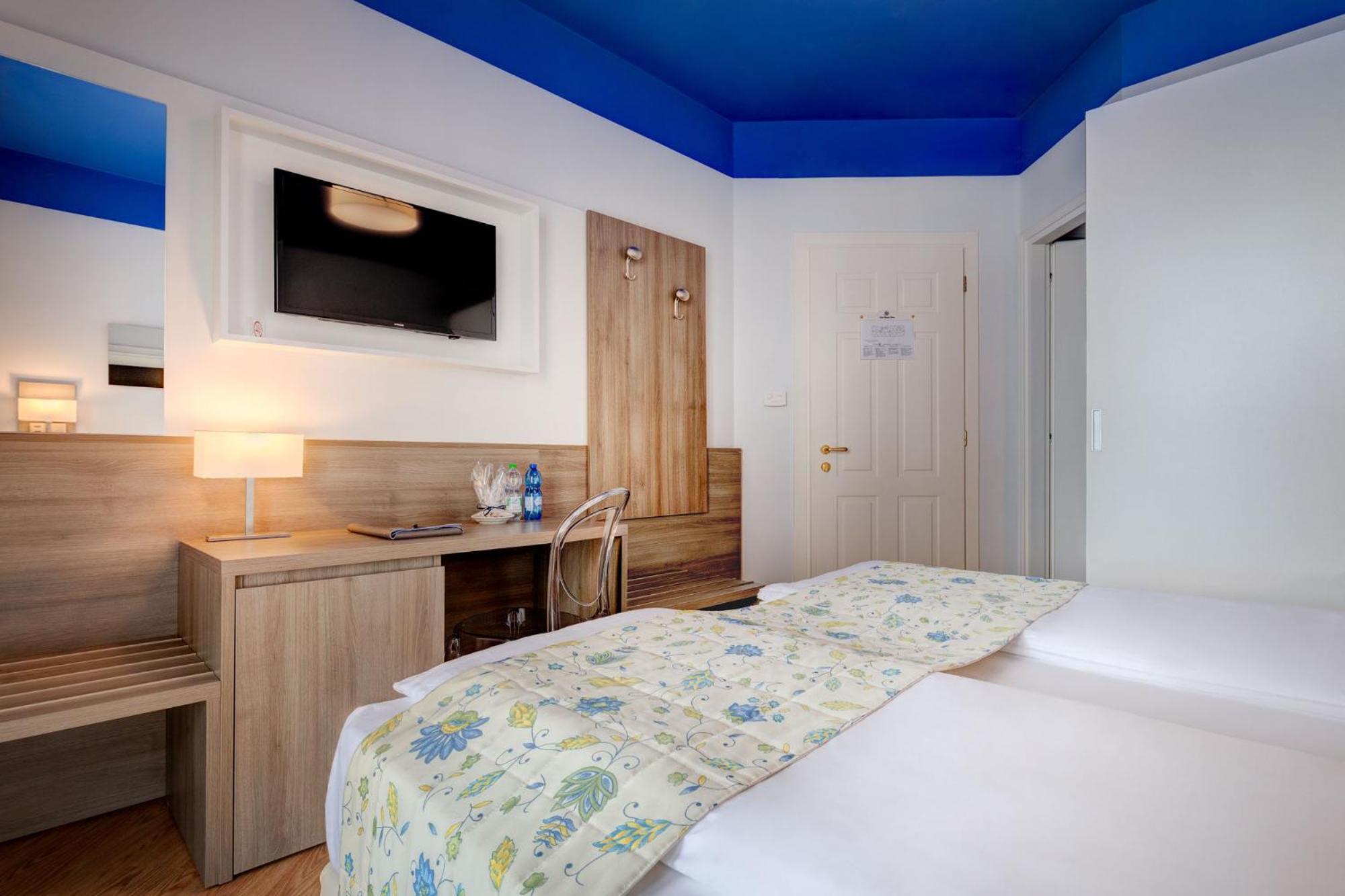 Hotel Cavalieri Palace & Suites Lido di Jesolo Zewnętrze zdjęcie