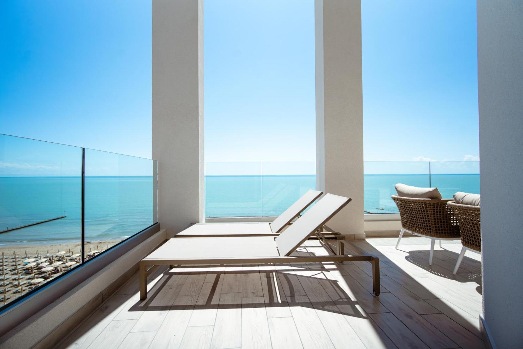 Hotel Cavalieri Palace & Suites Lido di Jesolo Zewnętrze zdjęcie