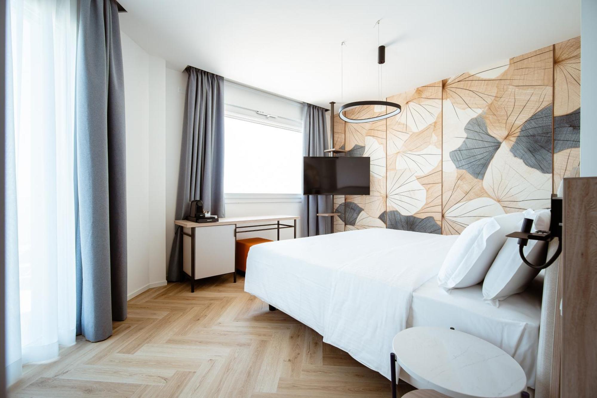 Hotel Cavalieri Palace & Suites Lido di Jesolo Zewnętrze zdjęcie