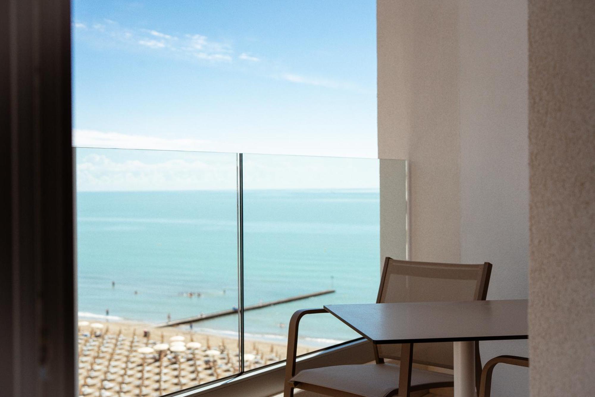 Hotel Cavalieri Palace & Suites Lido di Jesolo Zewnętrze zdjęcie