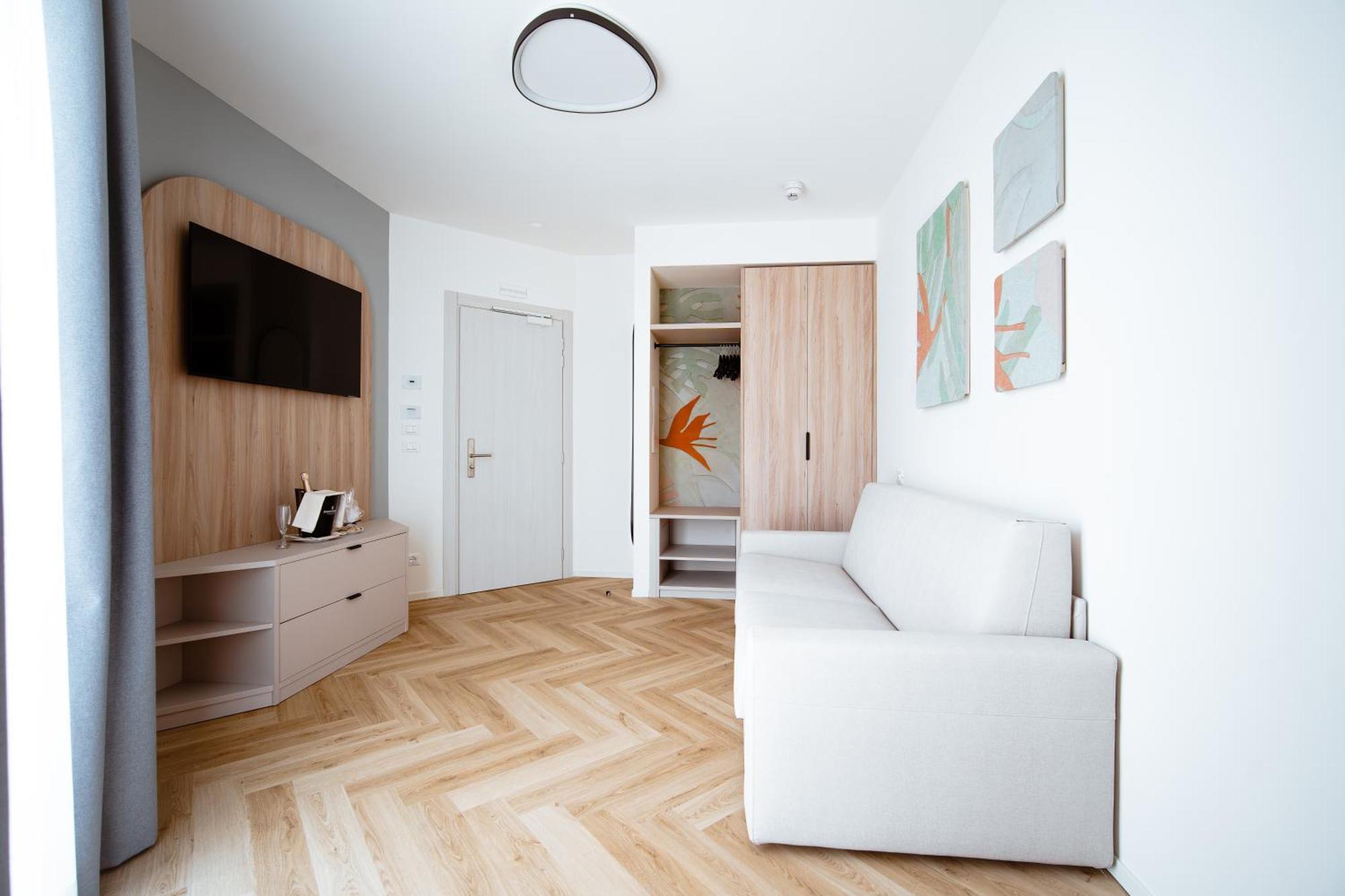 Hotel Cavalieri Palace & Suites Lido di Jesolo Zewnętrze zdjęcie