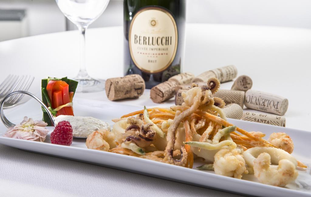 Hotel Cavalieri Palace & Suites Lido di Jesolo Zewnętrze zdjęcie