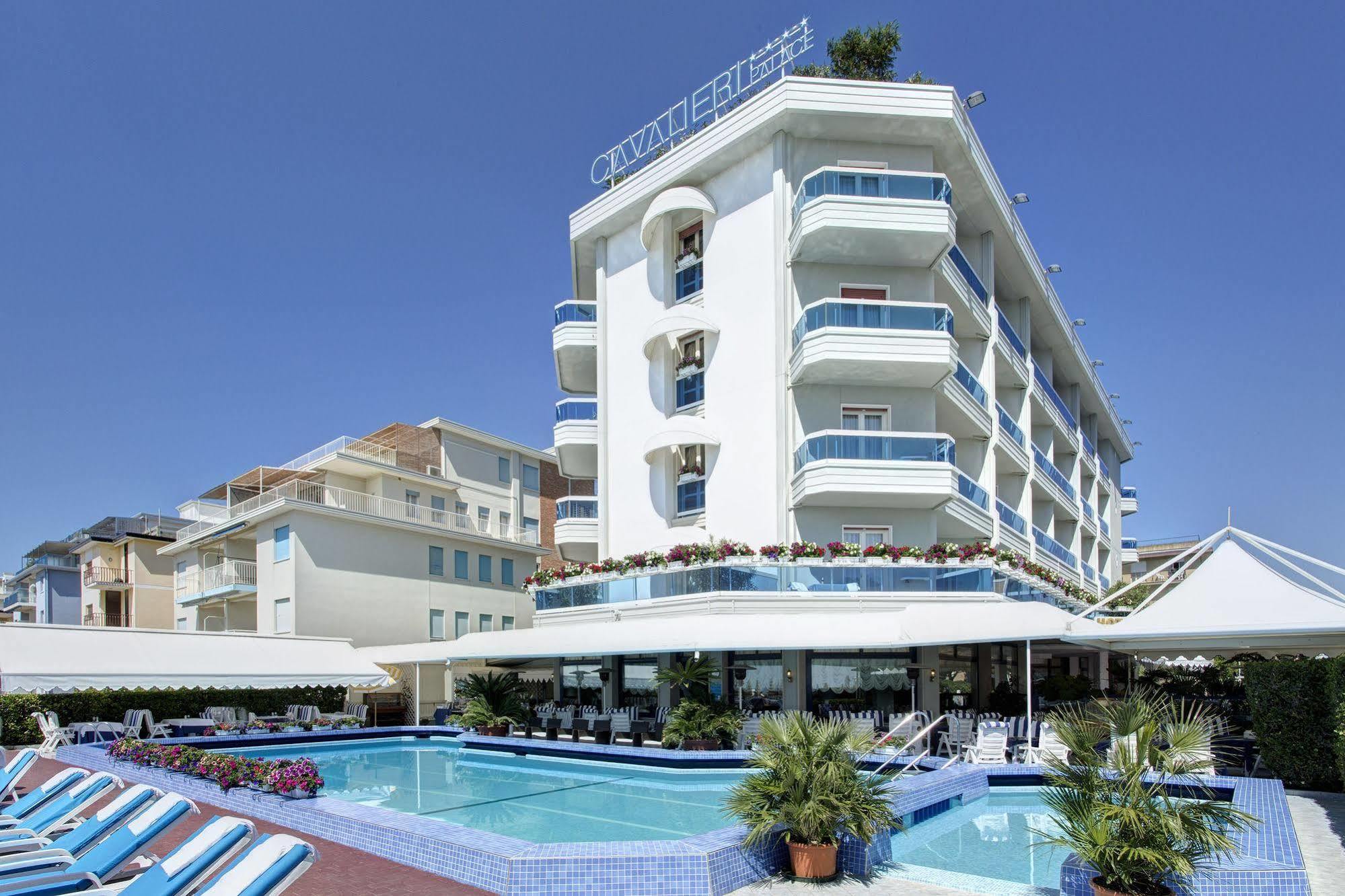 Hotel Cavalieri Palace & Suites Lido di Jesolo Zewnętrze zdjęcie
